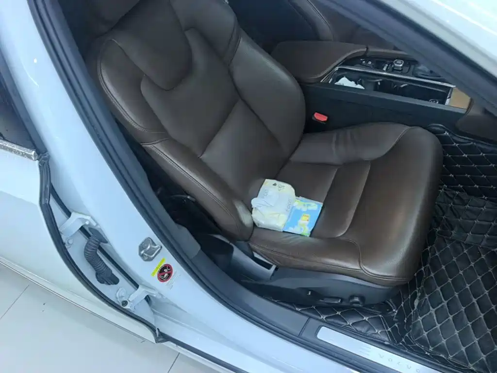 Volvo S90 — миниатюра 25