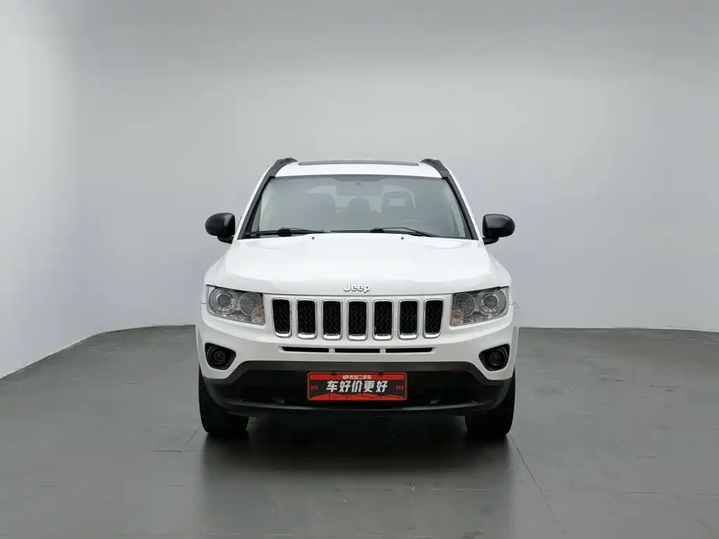 Jeep Compass (Import) — миниатюра 3