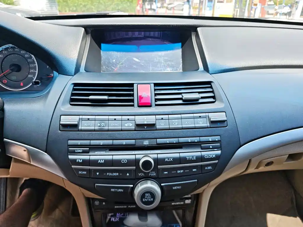 Honda Accord — миниатюра 15