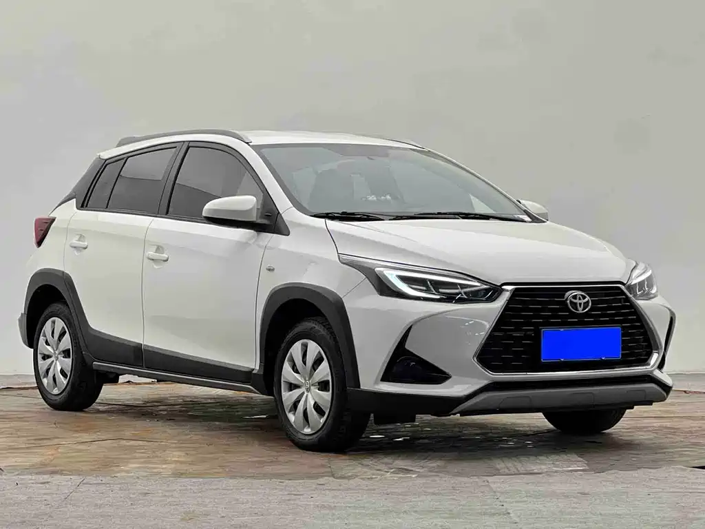 Toyota Yaris L — миниатюра 3