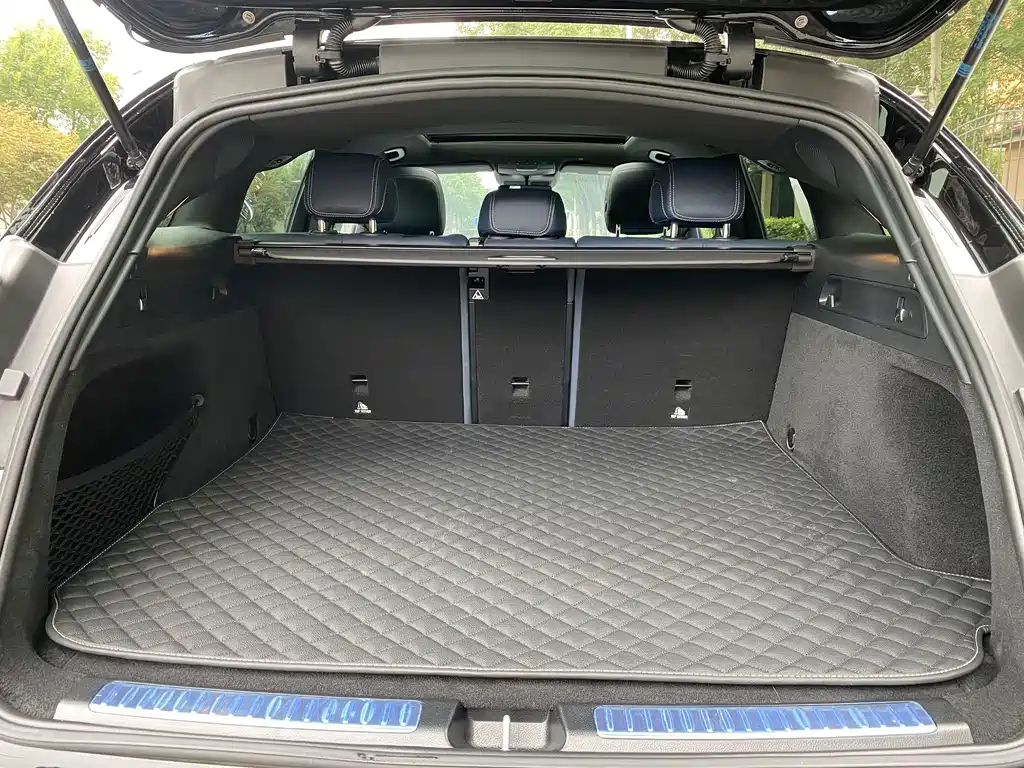 Mercedes-Benz EQC — миниатюра 14