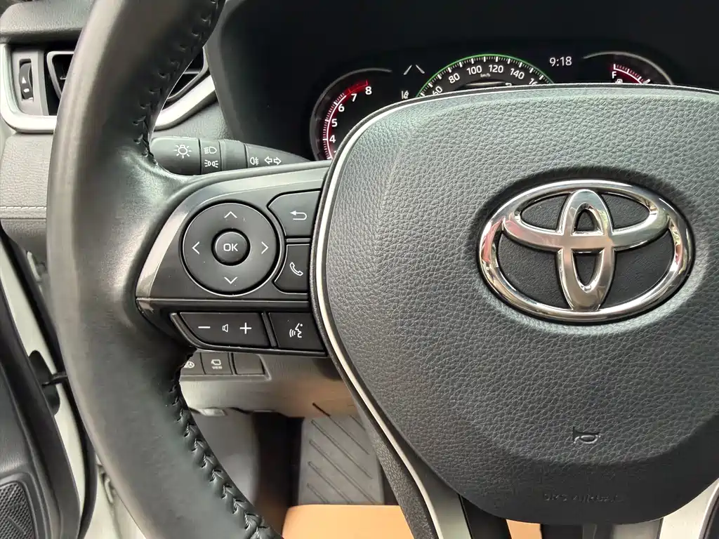 TOYOTA RAV4 RONGFANG