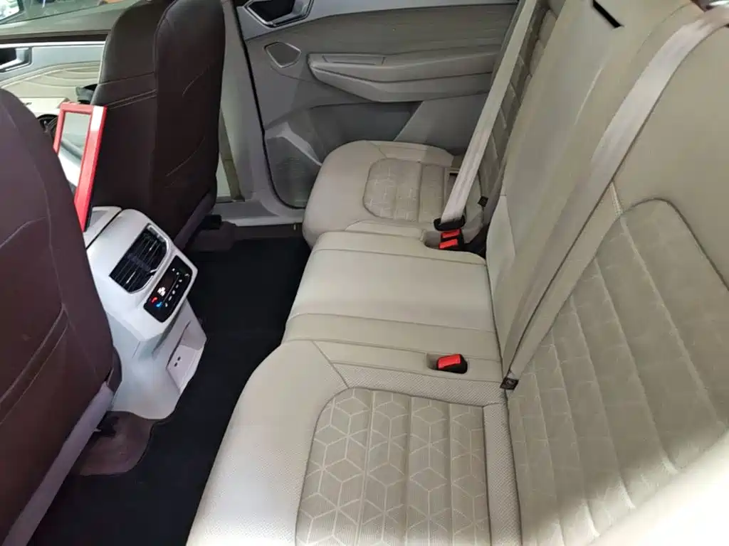 Volkswagen Talagon — миниатюра 17
