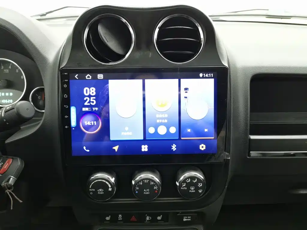 Jeep Compass (Import) — миниатюра 12