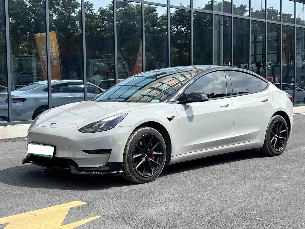 Tesla Model 3 2023