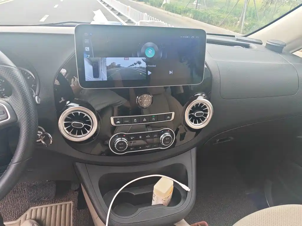 Mercedes-Benz Vito — миниатюра 14