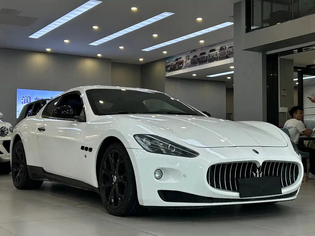 Maserati GranTurismo — миниатюра 3