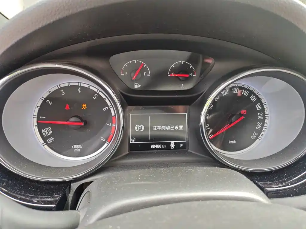 Buick Verano — миниатюра 12