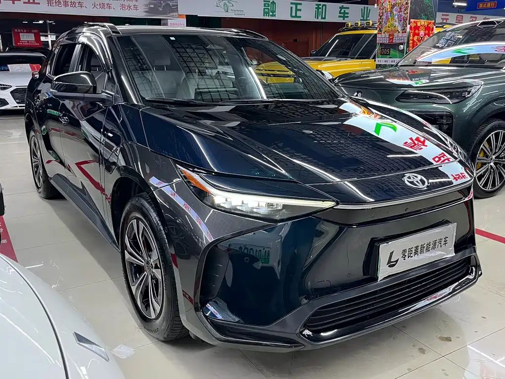 Toyota bZ4X — миниатюра 3
