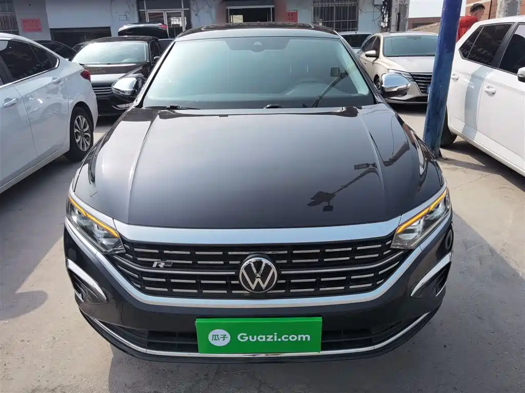 Volkswagen Passat 2022 330TSI Luxury