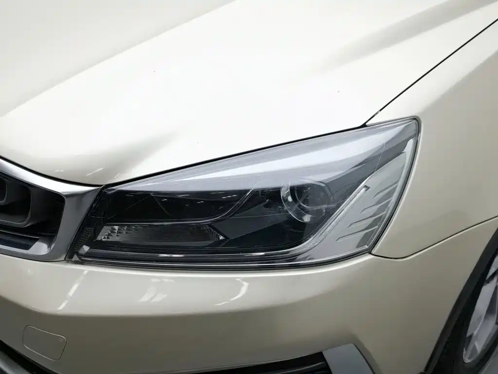 Geely Vision S1 — миниатюра 7