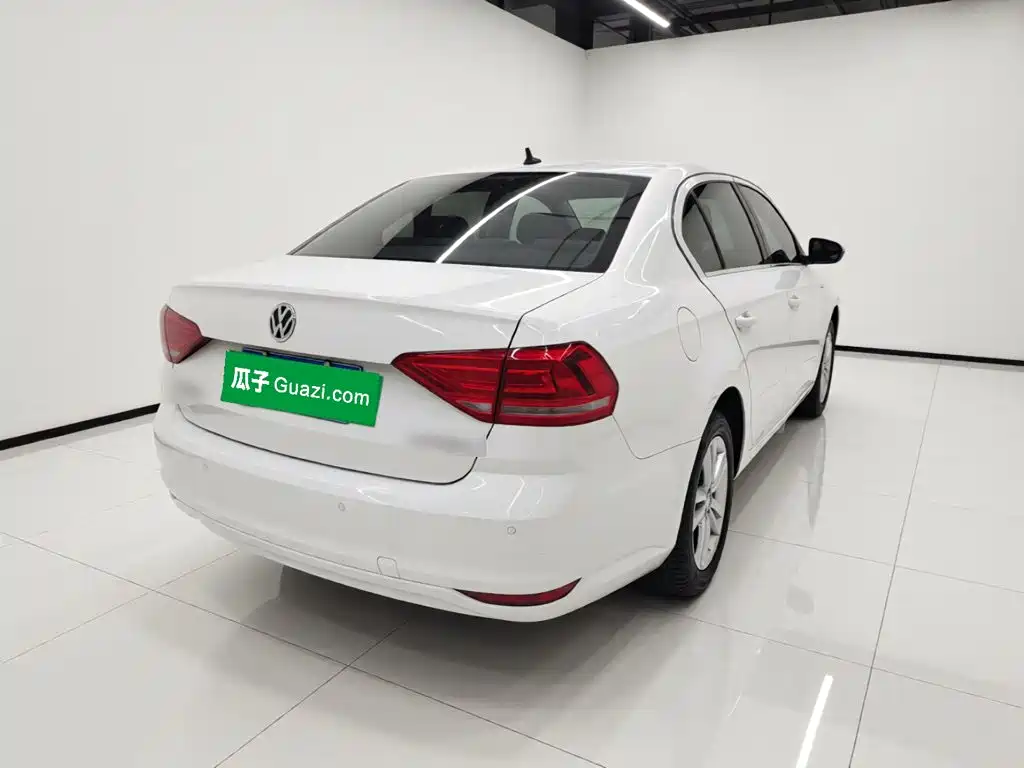 Volkswagen Lavida — миниатюра 6