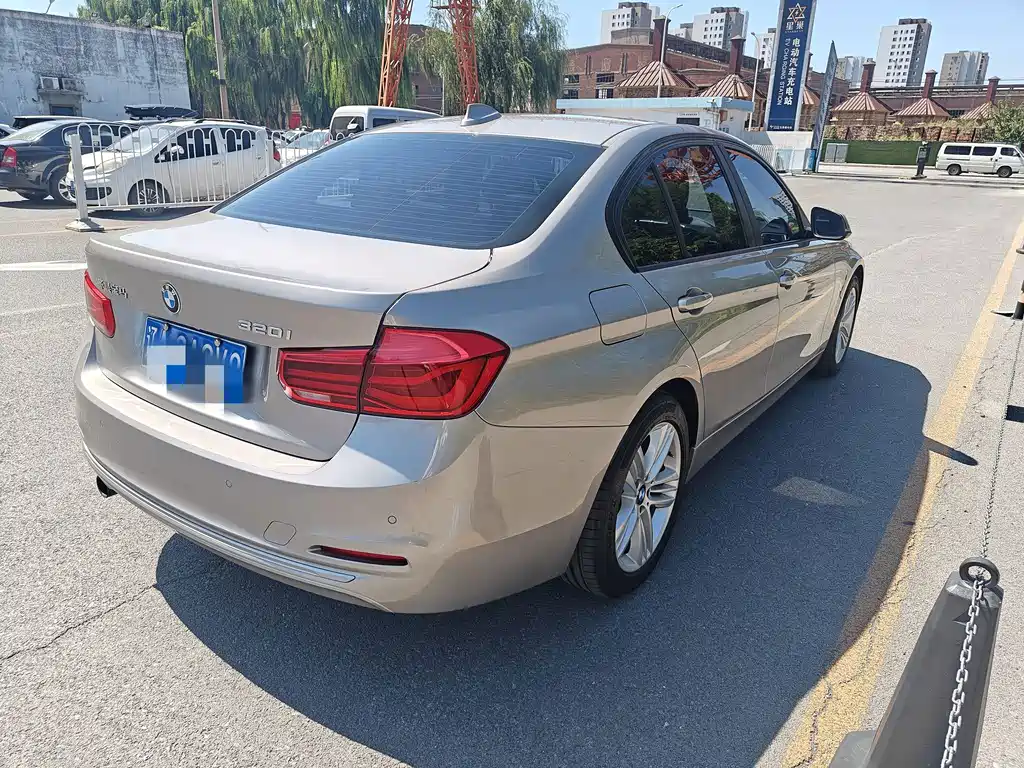 BMW 3 Series — миниатюра 15