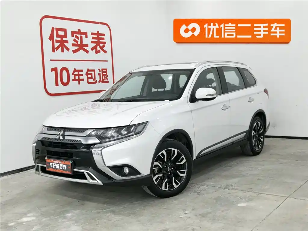 MITSUBISHI OUTLANDER