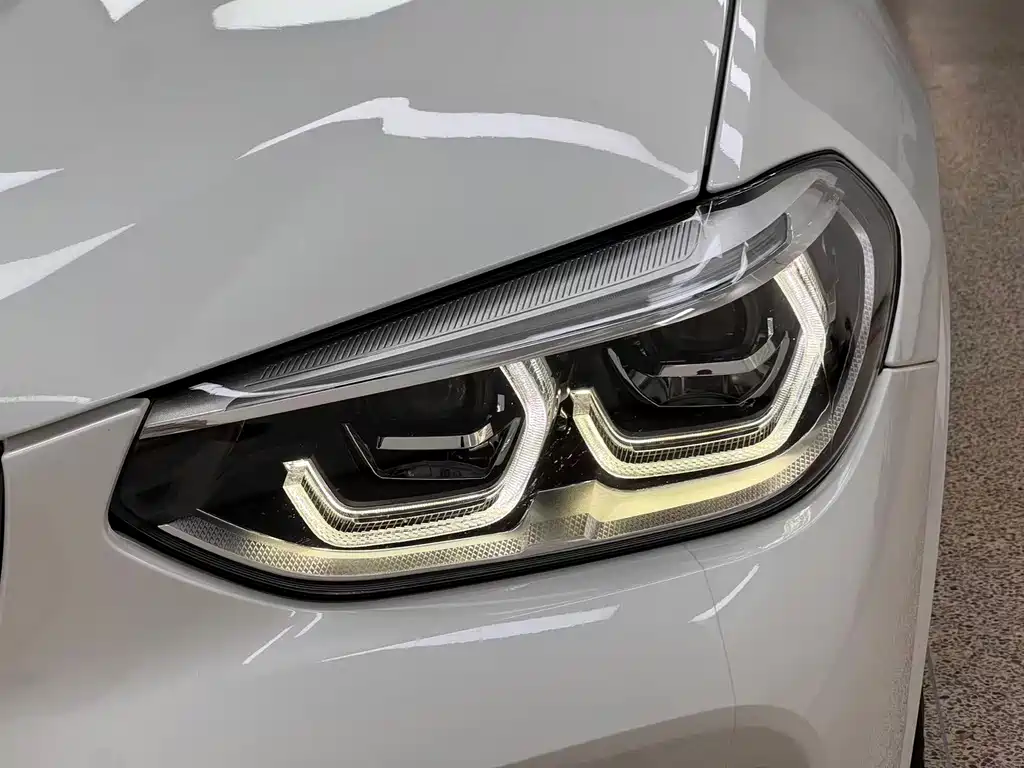 BMW X3 — миниатюра 10
