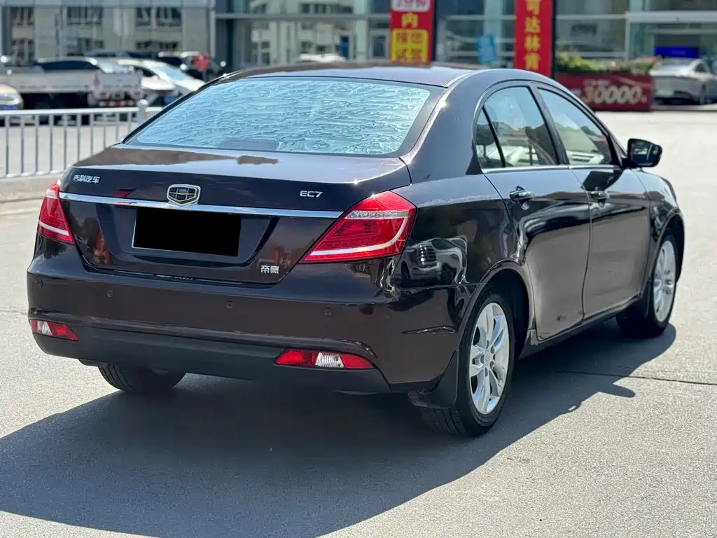 Geely Emgrand — миниатюра 9