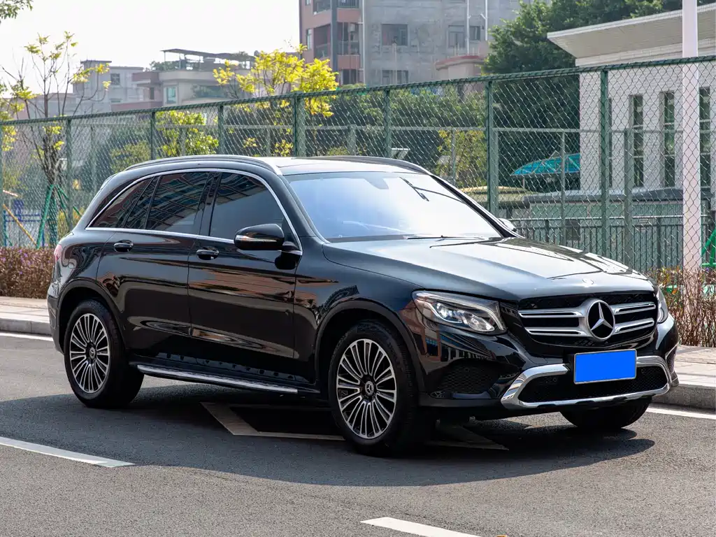 MERCEDES-BENZ GLC
