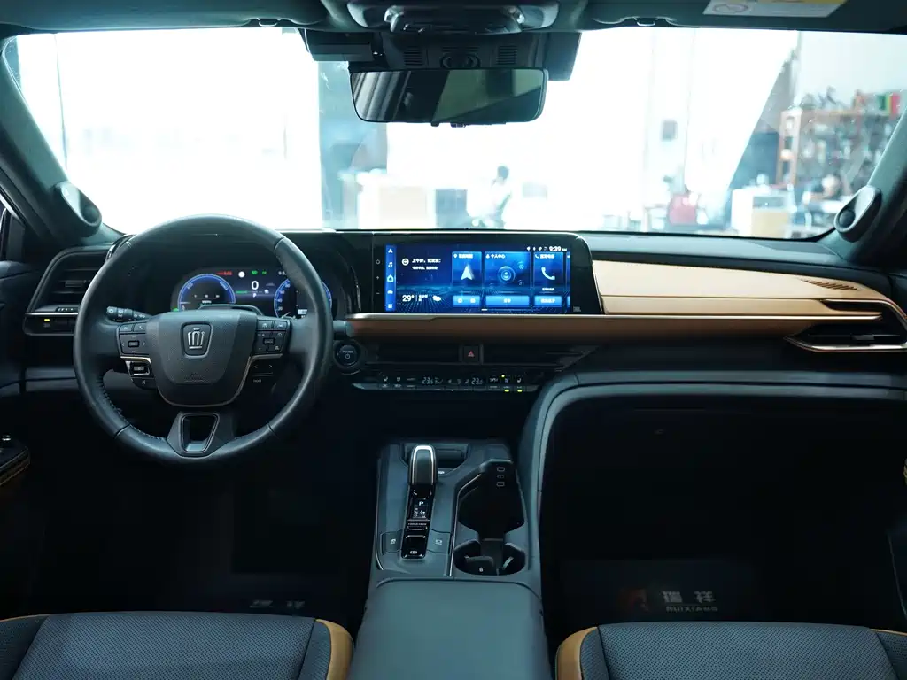 Toyota Crown SportCross — миниатюра 7