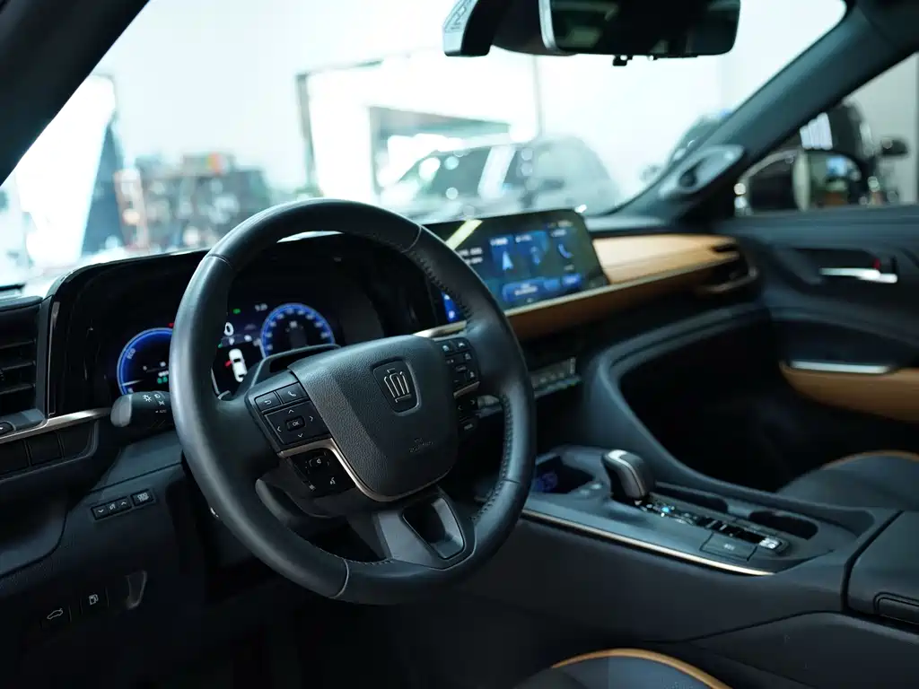 Toyota Crown SportCross — миниатюра 15