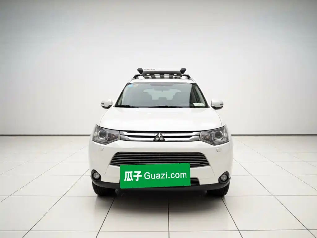 Mitsubishi Outlander (Import) — миниатюра 2