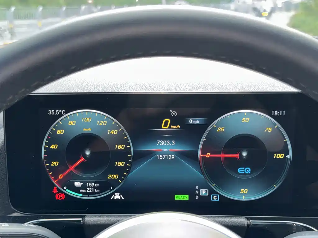 Mercedes-Benz EQA — миниатюра 11