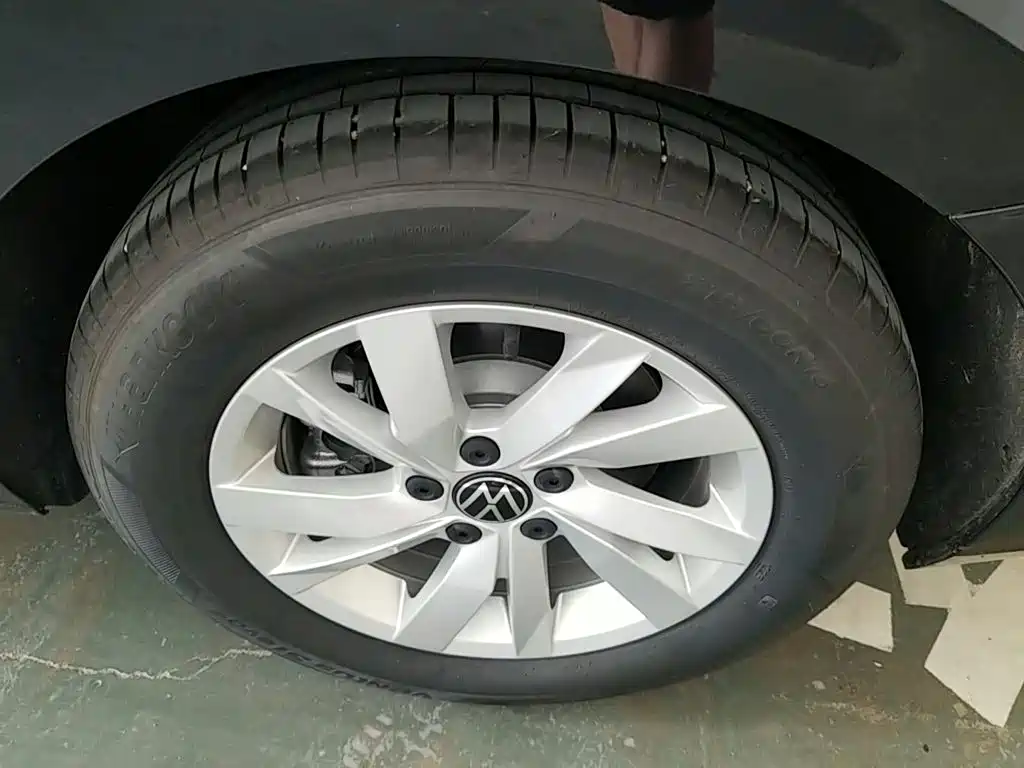 Volkswagen 帕萨特插电混动 — миниатюра 23