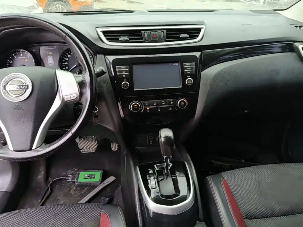Nissan Qashqai — миниатюра 13