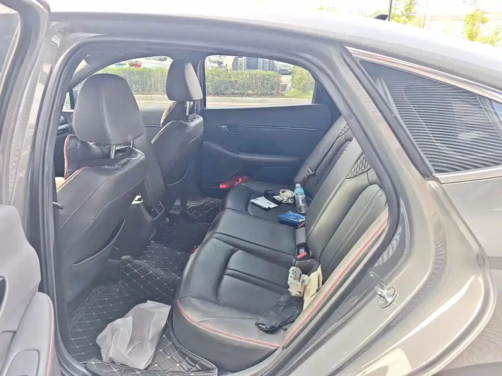 Hyundai Sonata — миниатюра 5
