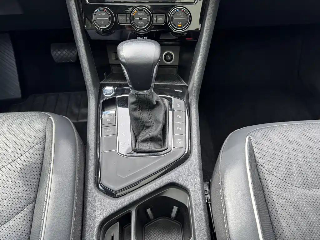Volkswagen Tiguan L — миниатюра 8