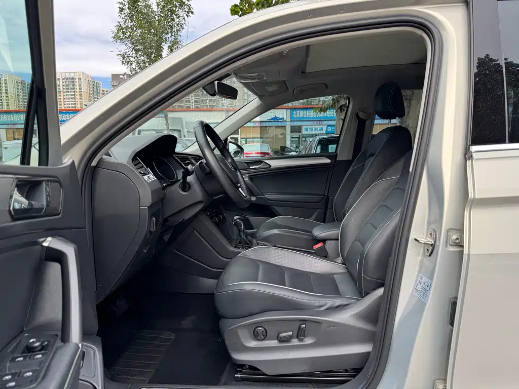 Volkswagen Tiguan L — миниатюра 5