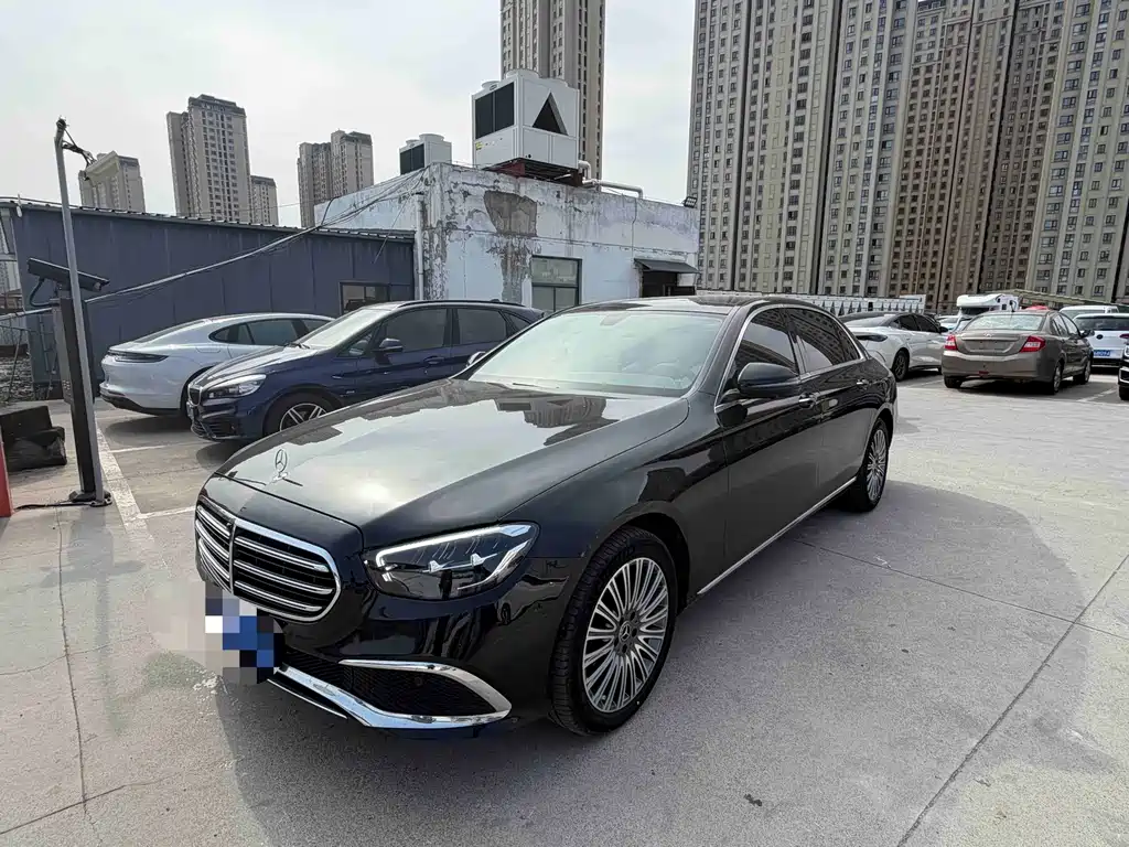 Mercedes-Benz E-Class 2023