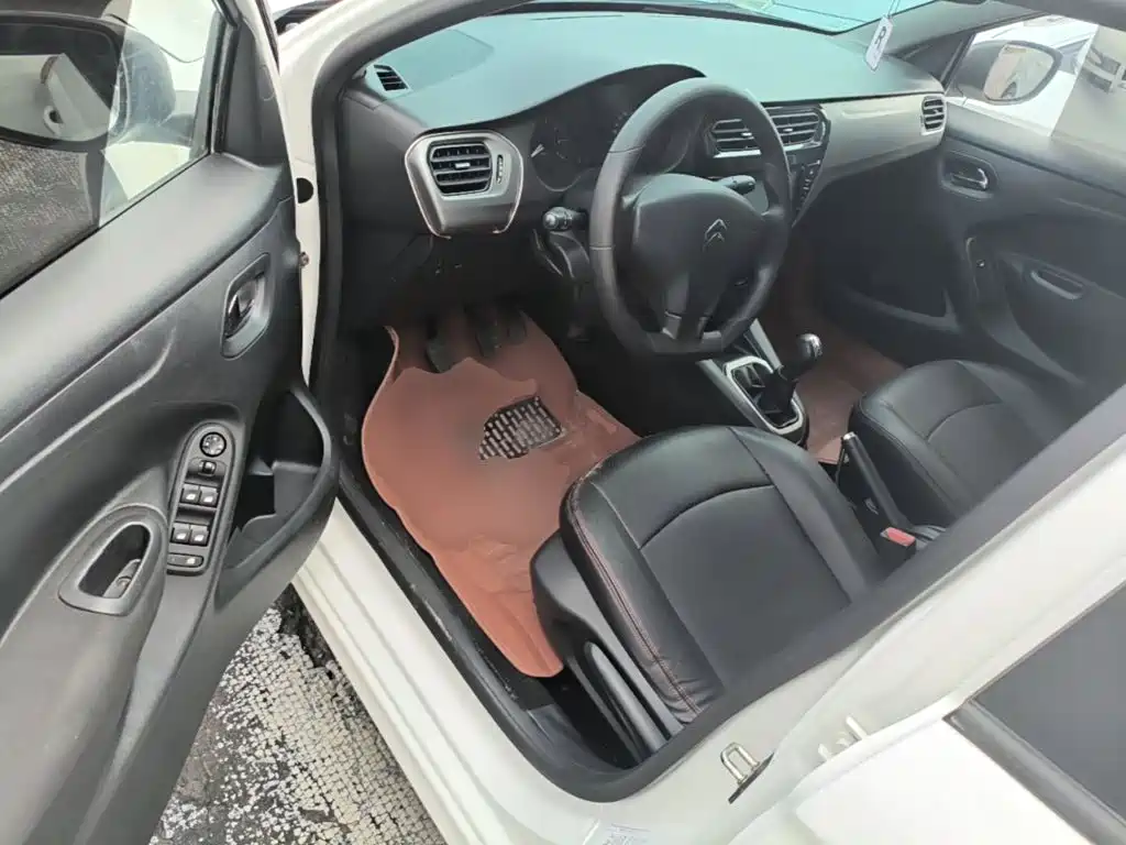 Citroen Elysee — миниатюра 16