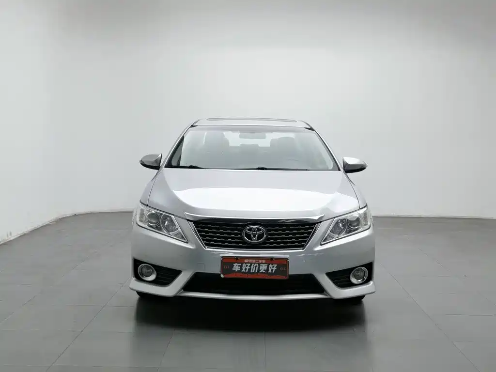 Toyota Camry — миниатюра 3