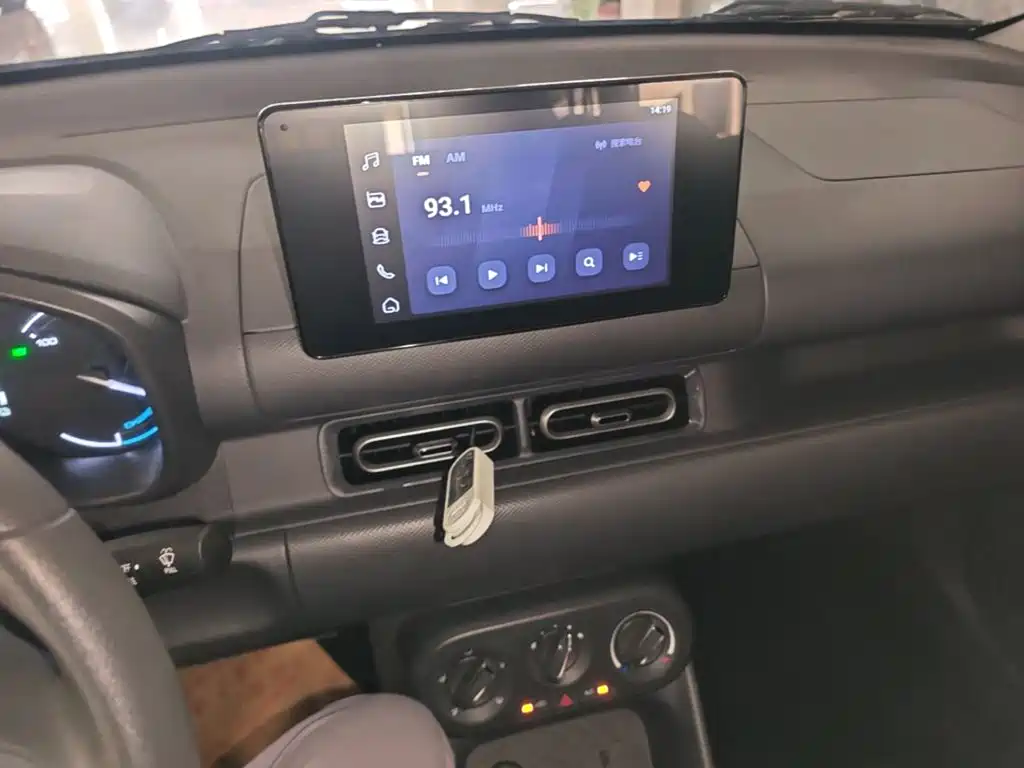 Wuling Hongguang EV — миниатюра 13