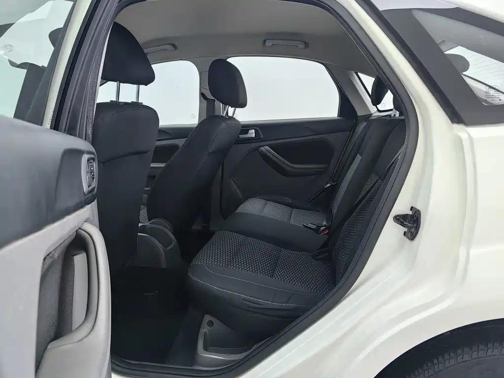 Ford Focus — миниатюра 15
