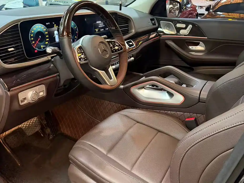 Mercedes-Benz GLE (Import) — миниатюра 4