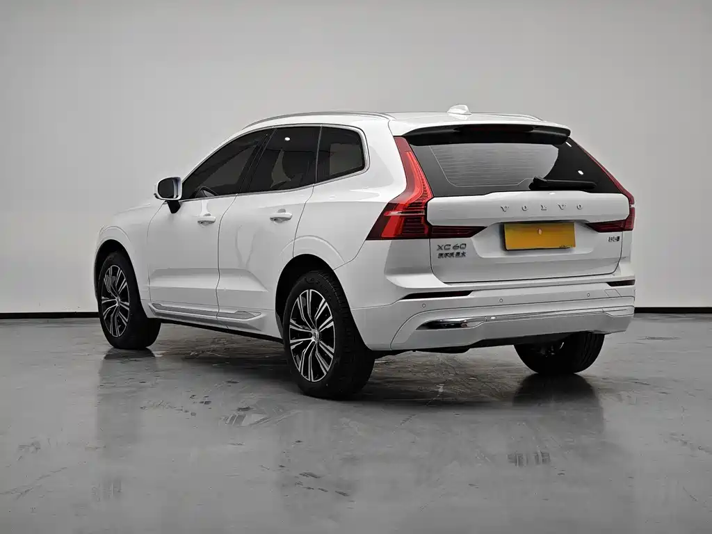 Volvo XC60 2022 B5 Luxury