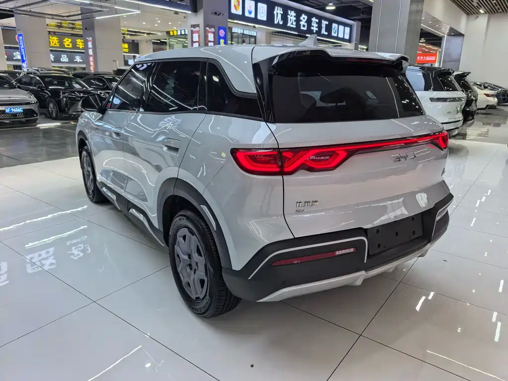 BYD Yuan UP - фото 18