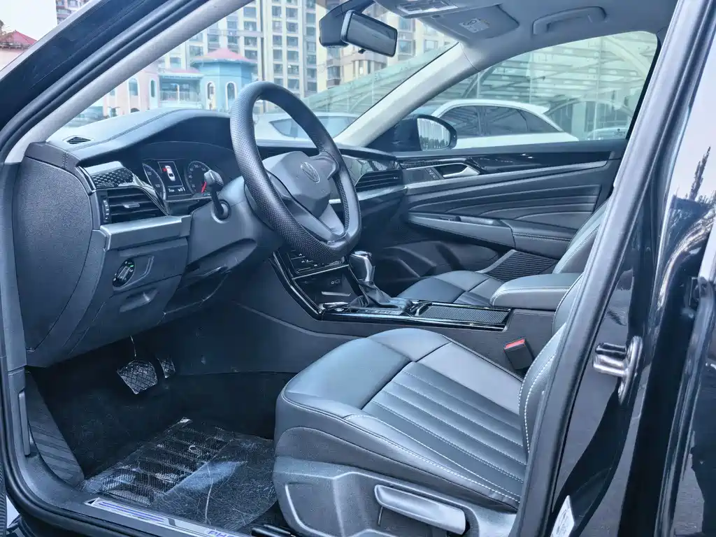 Volkswagen Passat PHEV — миниатюра 4