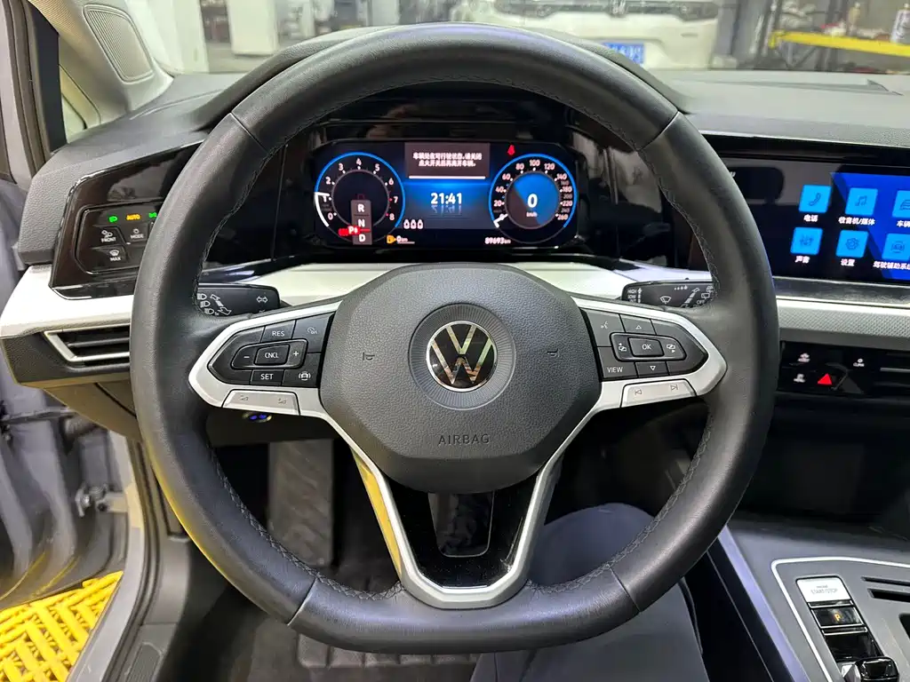 Volkswagen Golf — миниатюра 9