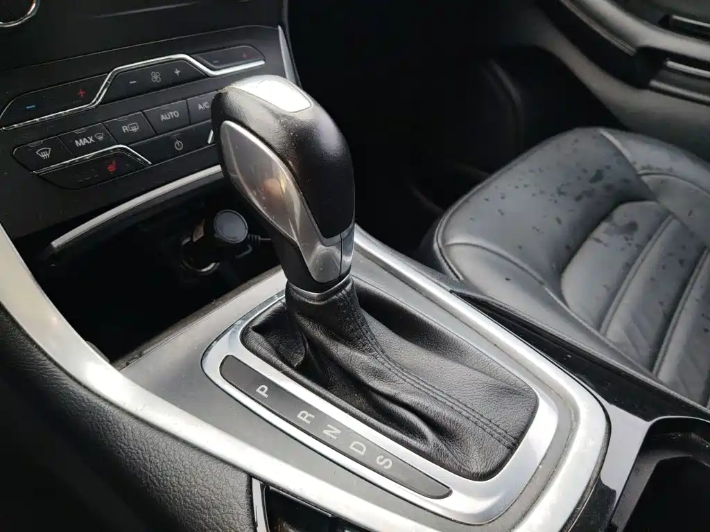 Ford Edge — миниатюра 15
