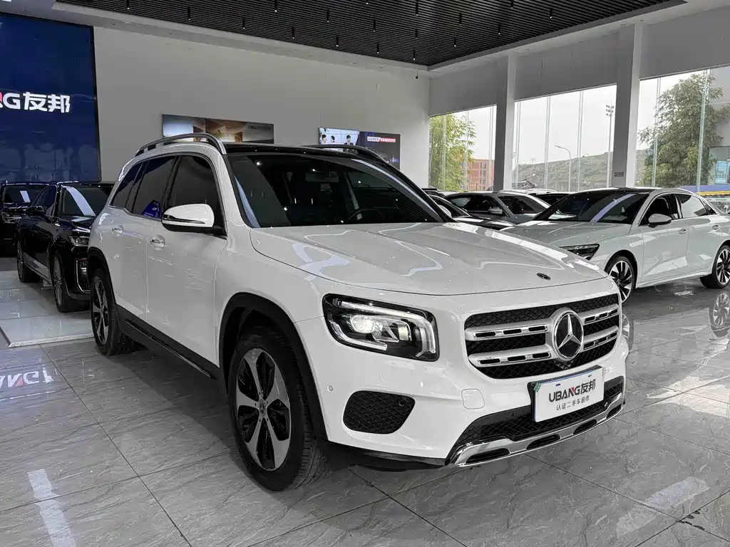 MERCEDES-BENZ GLB