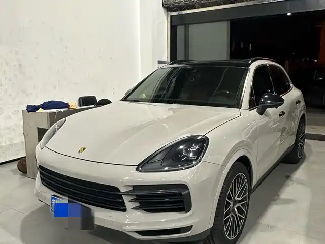 PORSCHE CAYENNE