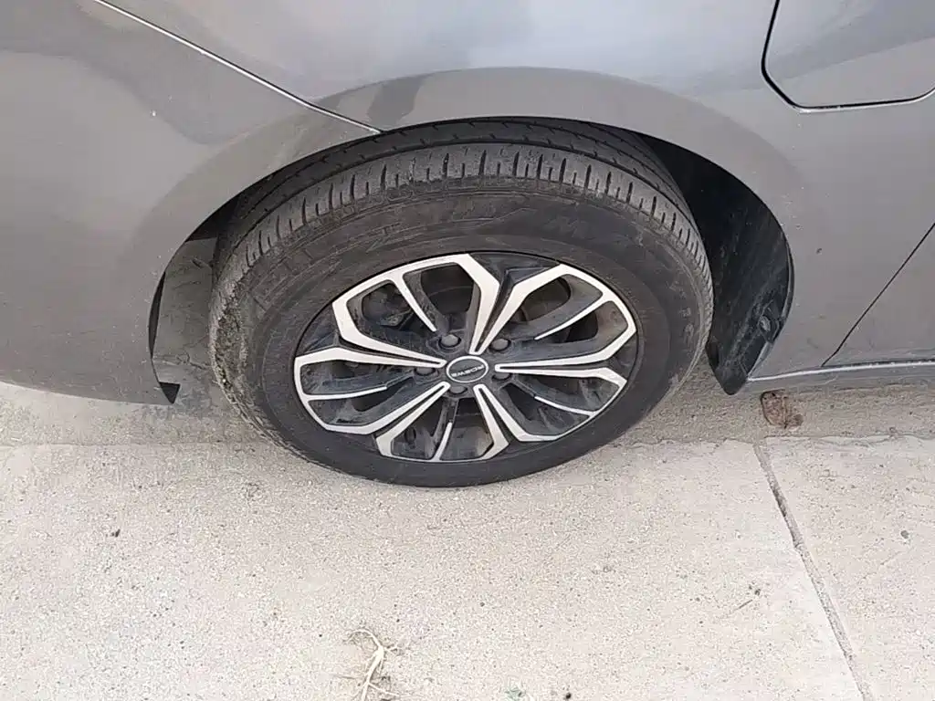Roewe i6 MAX New Energy — миниатюра 23