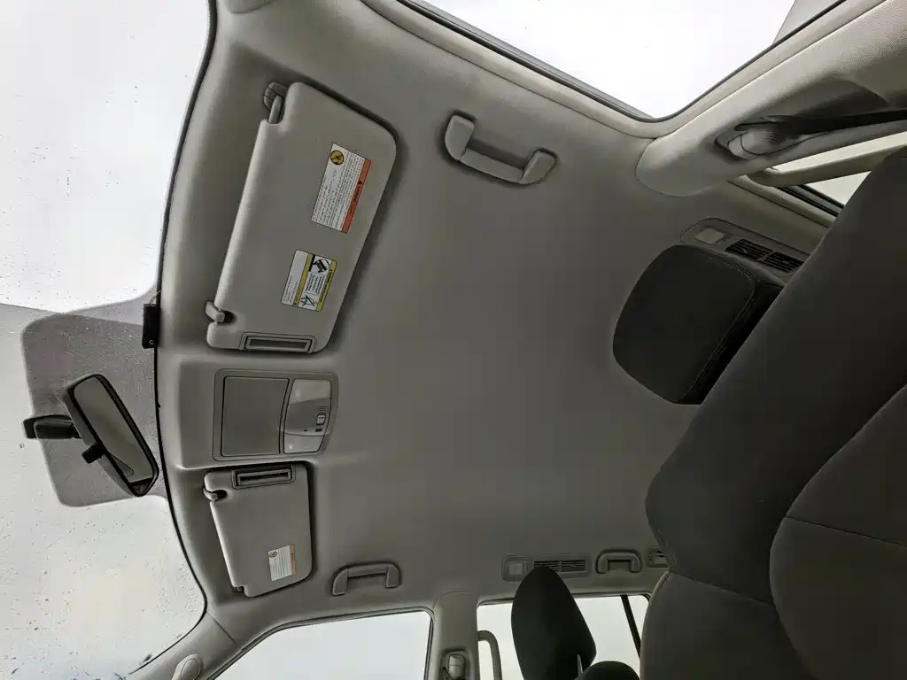 Nissan Patrol — миниатюра 14