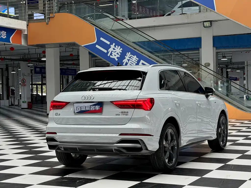 Audi Q3 — миниатюра 5