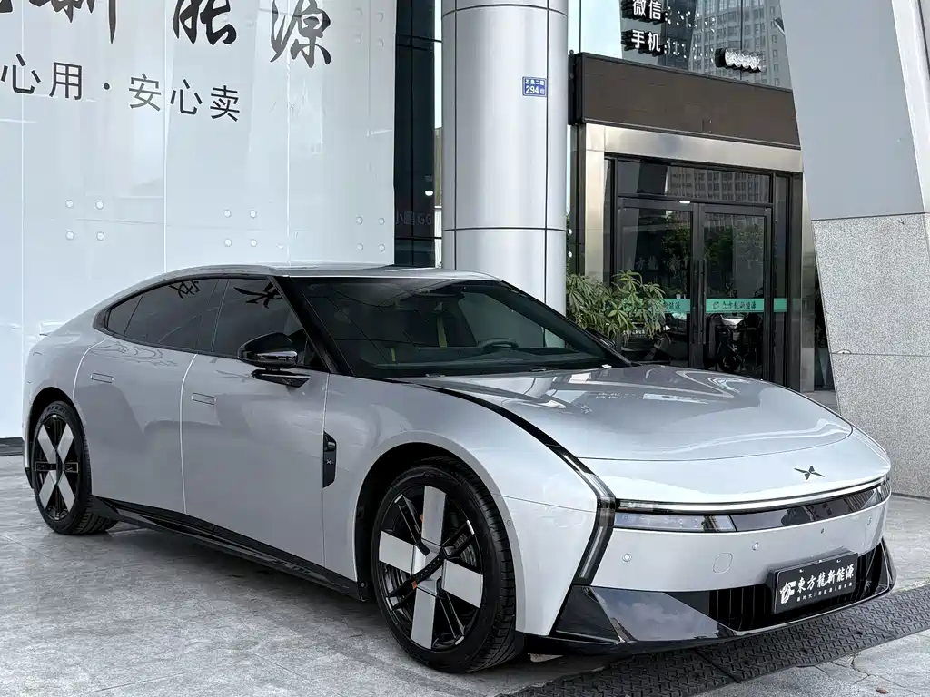 XPeng P7 — миниатюра 3