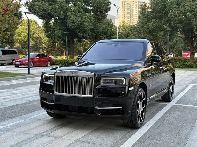 ROLLS-ROYCE CULLINAN 2023