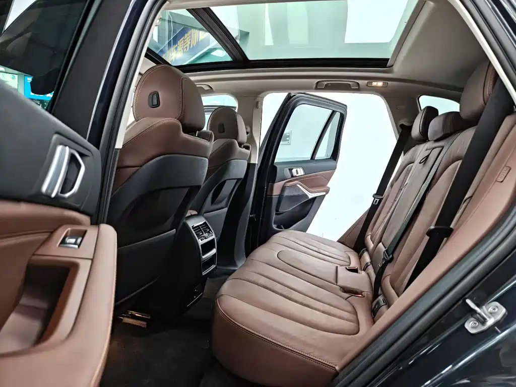 BMW X5 (Import) — миниатюра 6