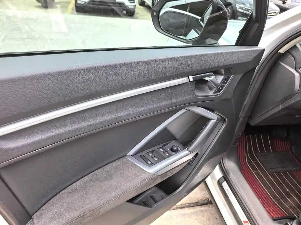 Audi Q3 Sportback — миниатюра 7